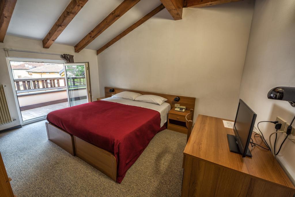 Hotel Drago Mezzocorona Pokoj fotografie